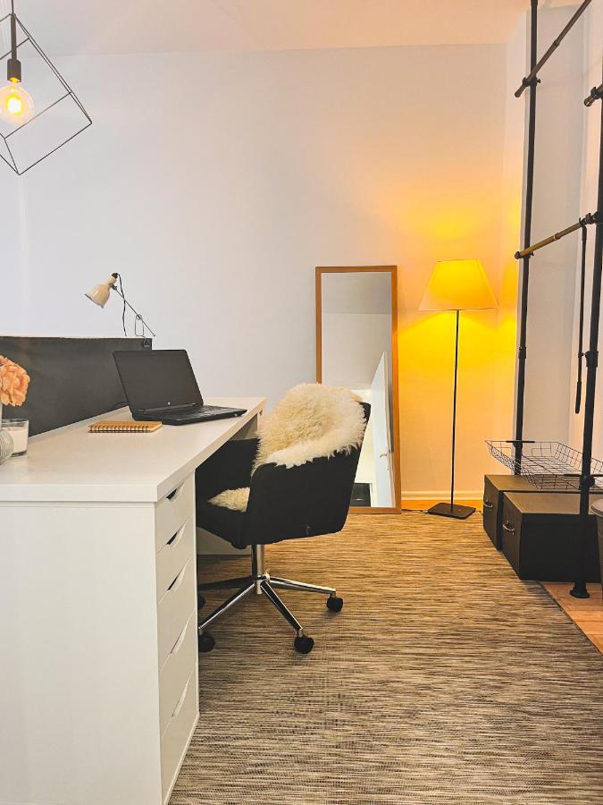 Appartement 01 Bedroom In Mitte-Up To 5 People-Private Free Parking