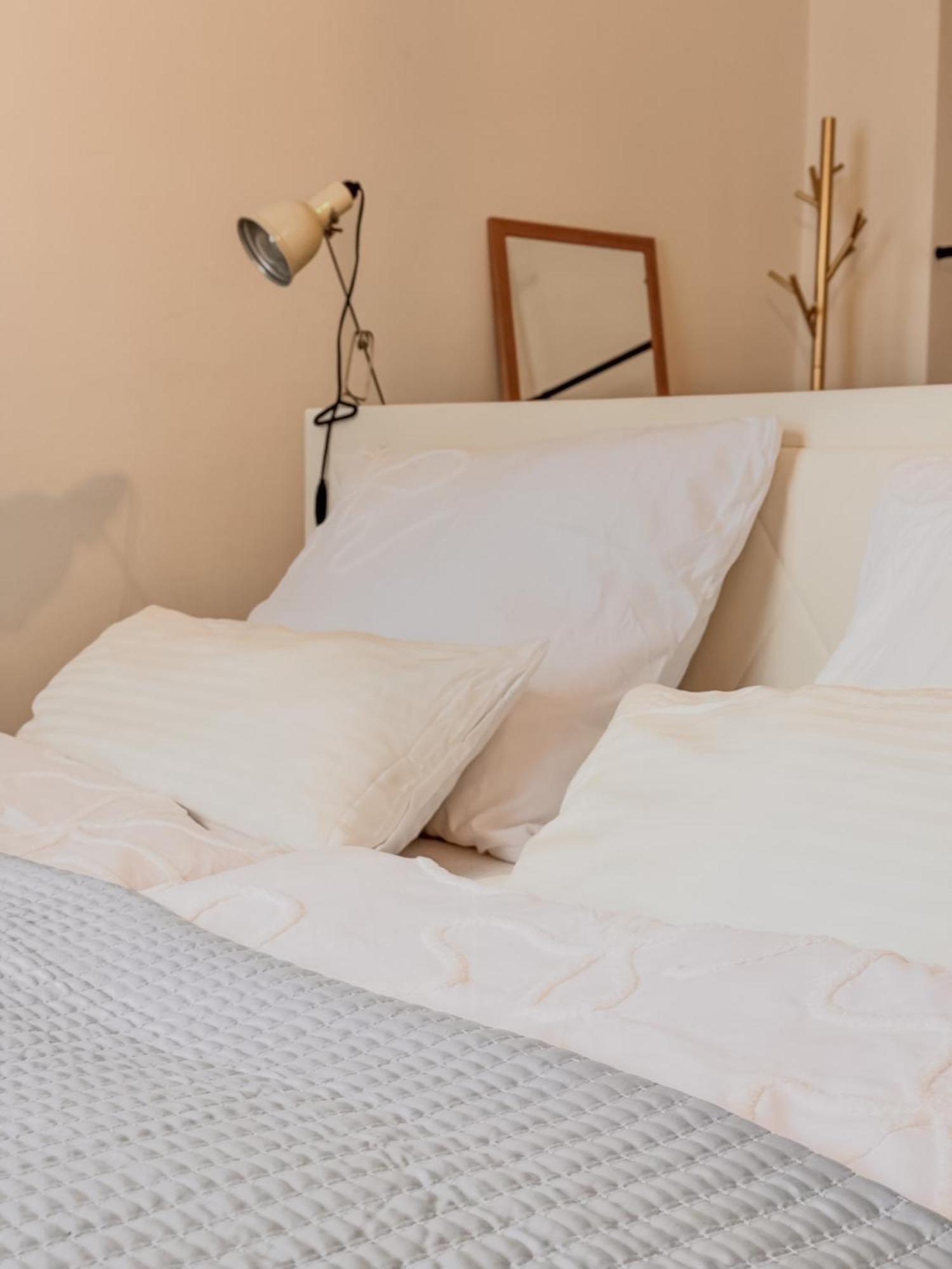 01 Bedroom In Mitte-Up To 5 People-Private Free Parking Appartement Berlijn
