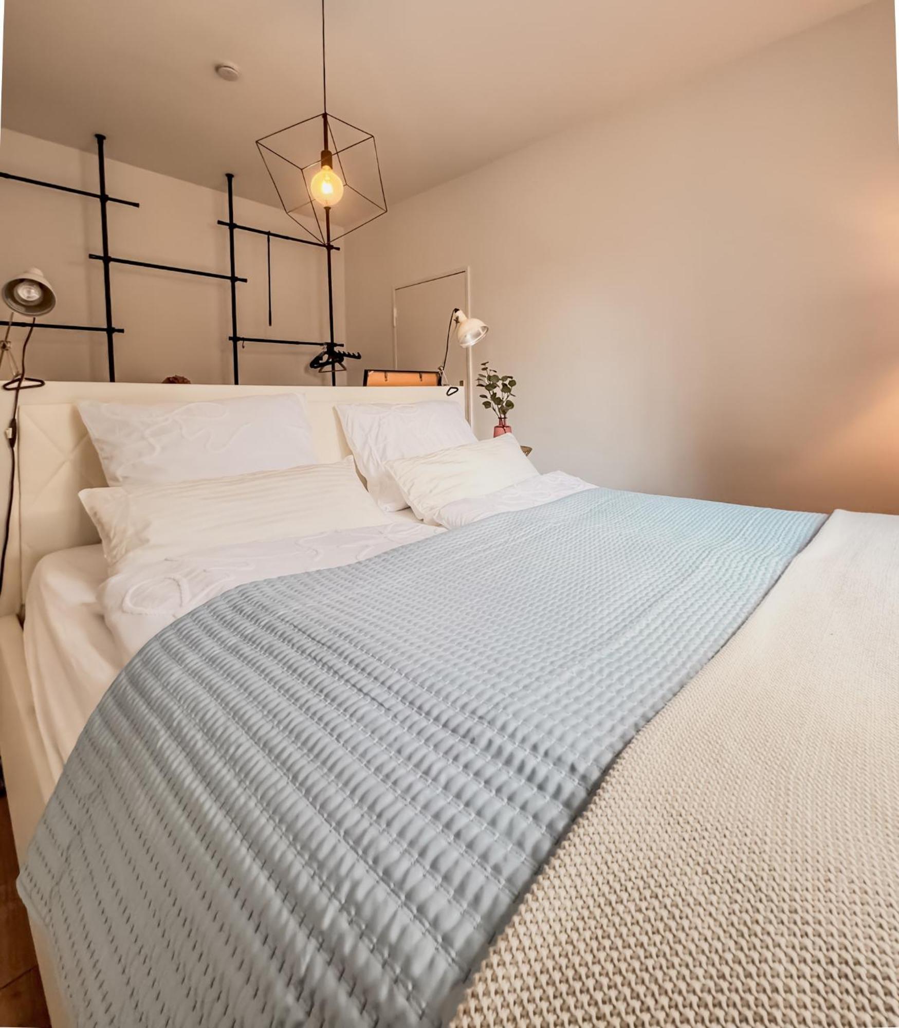 01 Bedroom In Mitte-Up To 5 People-Private Free Parking Appartement Berlijn